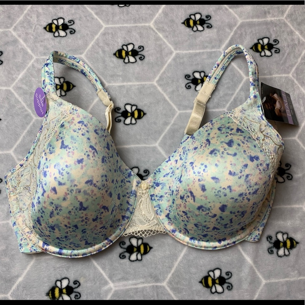 FIRM PRICE 🆕BALI Blue Spotted Padded Bra -Size 38D